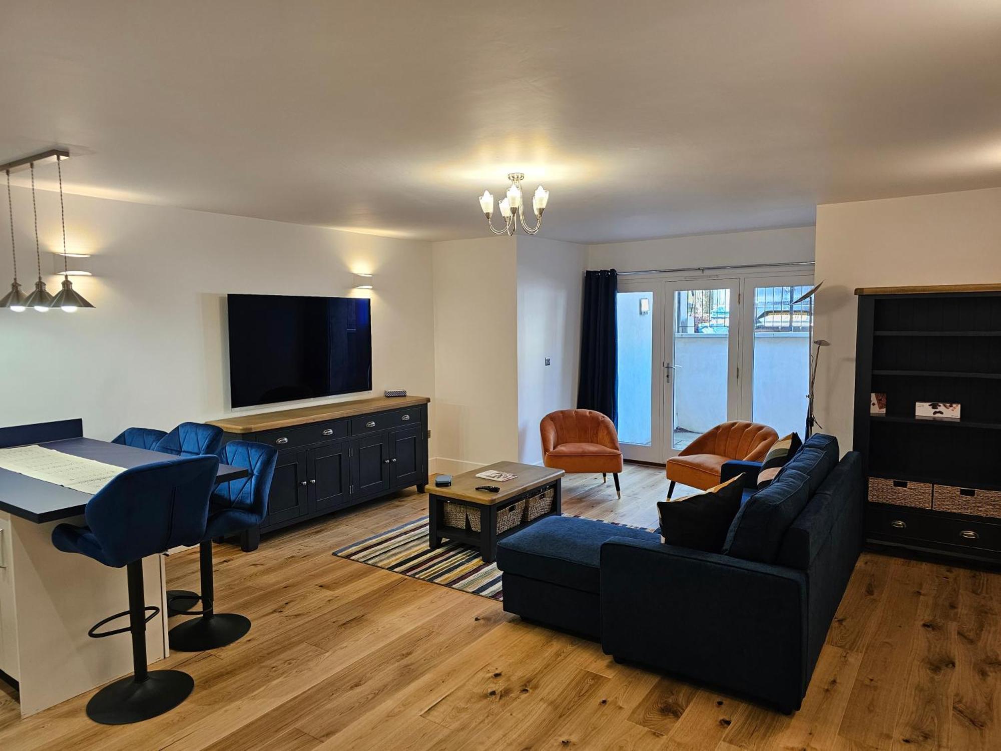 Spacious Modern 2-Bed Parking & Wi-Fi & 65"Oled Bristol Exterior foto